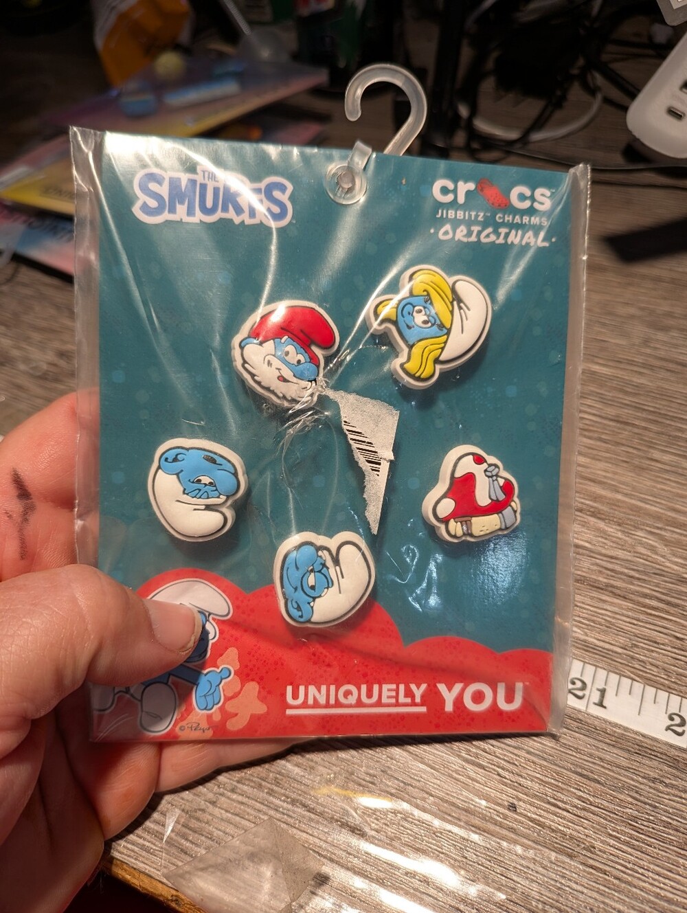 Crocs NEW 5 Pc Jibbitz Set The Smurfs